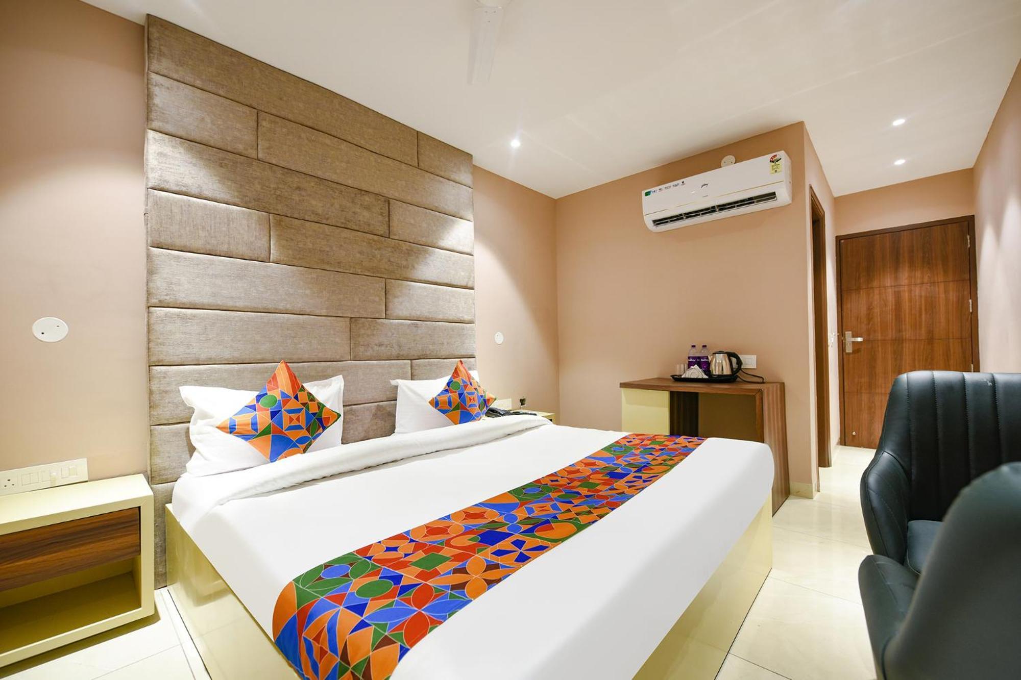 Fabhotel Supreme Suites Лудхиана Экстерьер фото